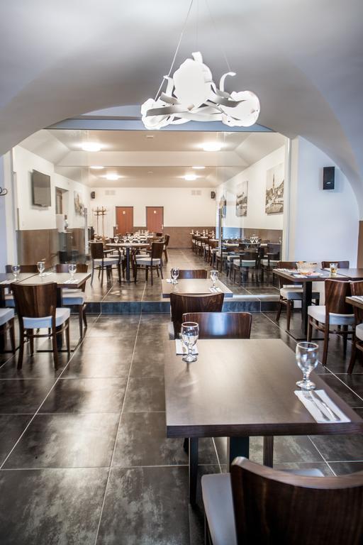 Hotel U Lva Bílina 외부 사진