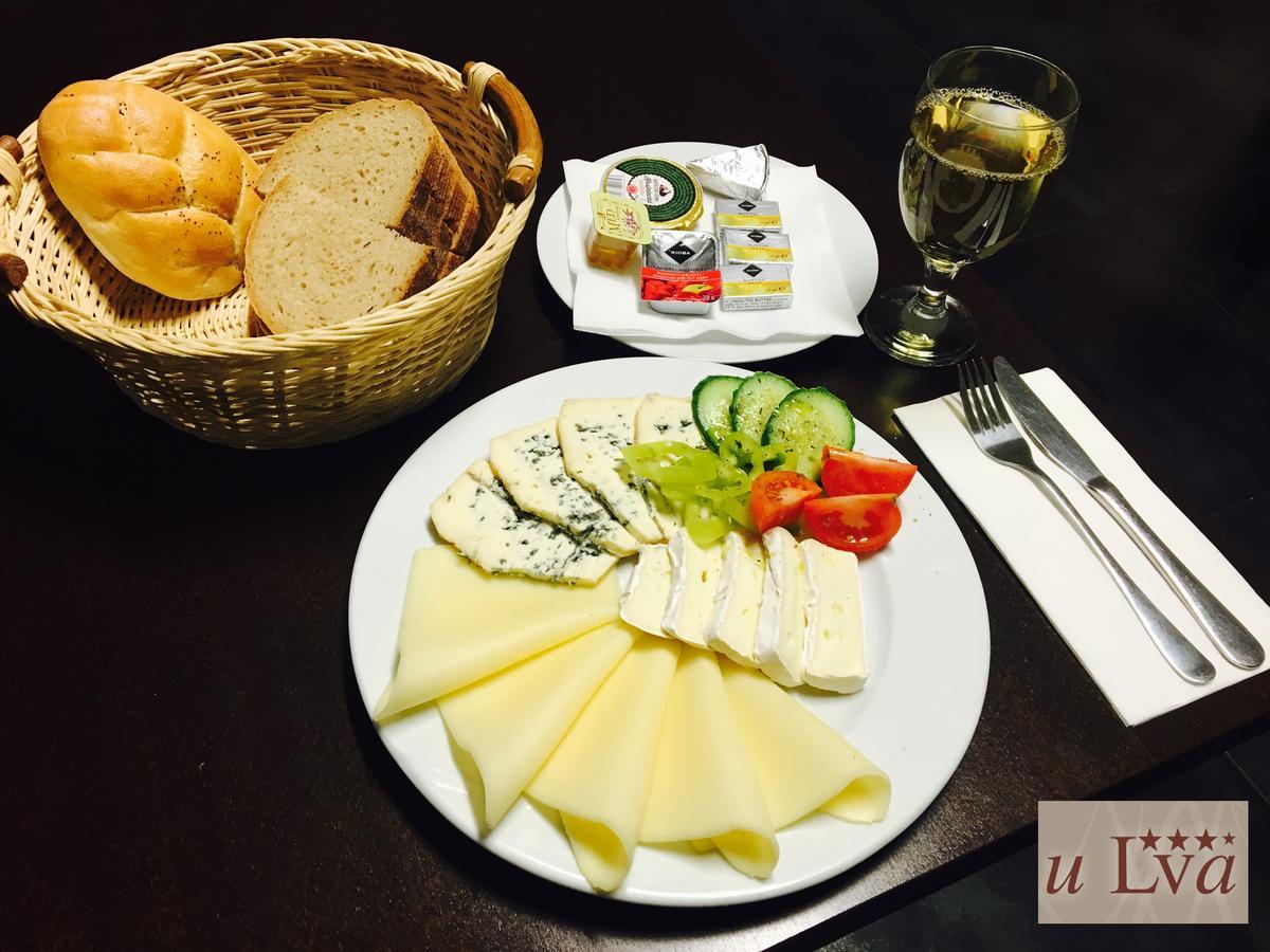 Hotel U Lva Bílina 외부 사진